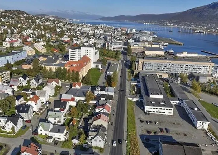 In The Heart Of The Aurora Borealis - Tromso City